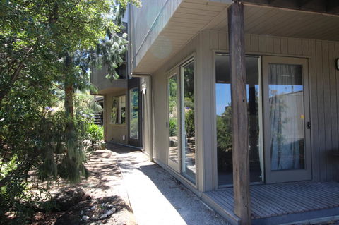 Lorne Holiday House - Kingaroy Accommodation 10