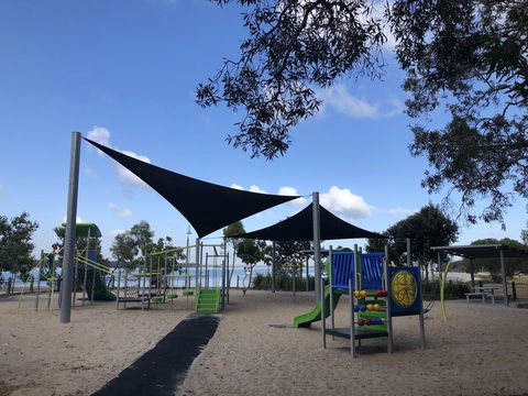 Bribie Island Hotel - Kingaroy Accommodation 23