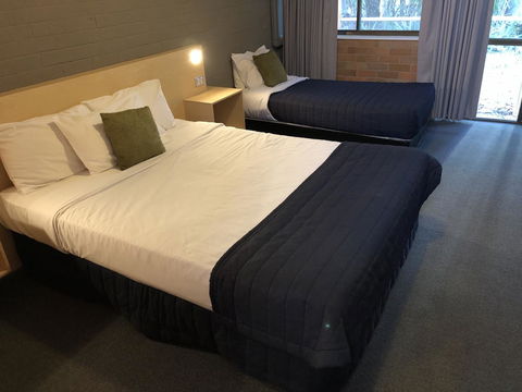 Bribie Island Hotel - Kingaroy Accommodation 1