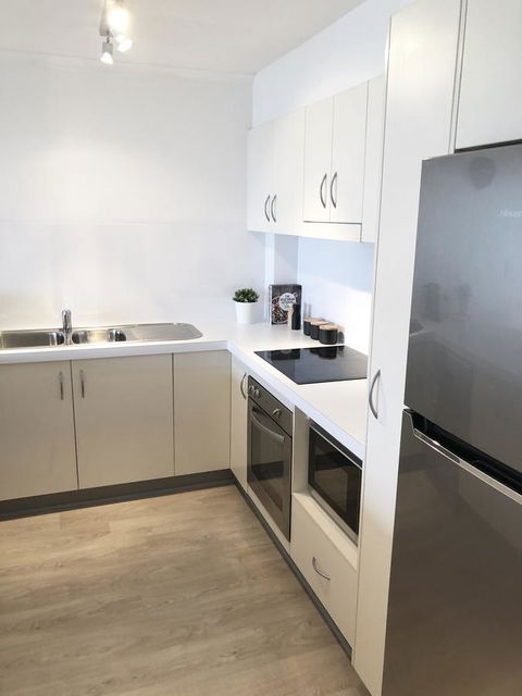 Sunshine Beach Luxe Apartment - Kingaroy Accommodation 9