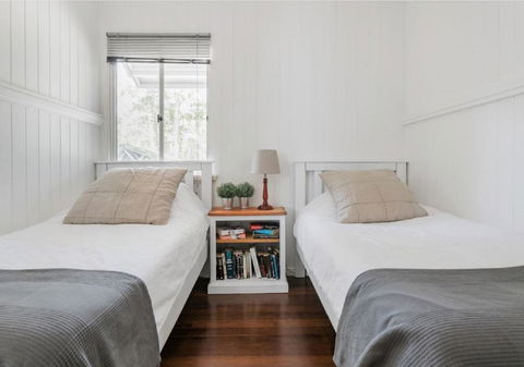 Lake Weyba Noosa Lodge & Kangaroos - Kingaroy Accommodation 10