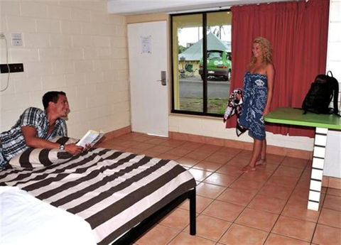 Nomads Airlie Beach - Kingaroy Accommodation 5