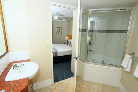 Landmark Resort - Kingaroy Accommodation 1