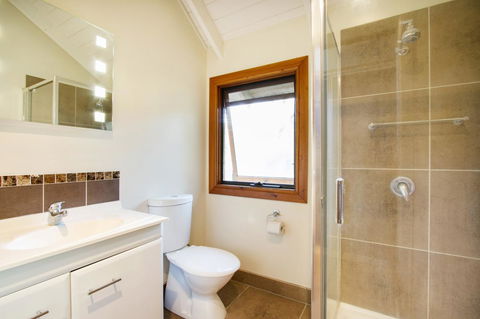 Airlie Beach Eco Cabins - Adults Only - Kingaroy Accommodation 15