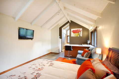Airlie Beach Eco Cabins - Adults Only - Kingaroy Accommodation 9