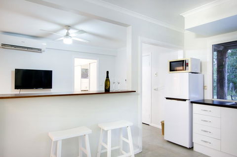 Airlie Beach Eco Cabins - Adults Only - Kingaroy Accommodation 8