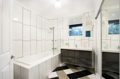 Airlie Beach Eco Cabins - Adults Only - Kingaroy Accommodation 35