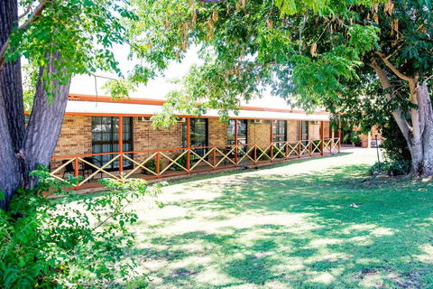 Clermont Country Motor Inn - Kingaroy Accommodation 4