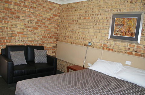 Clermont Country Motor Inn - Kingaroy Accommodation 6