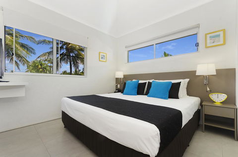 By The Sea Port Douglas - Kingaroy Accommodation 17