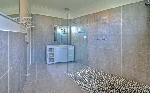 KiteSurf 1770 Beach House - Kingaroy Accommodation 42