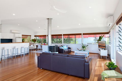 Jolly Roger's Beach House - Kingaroy Accommodation 3