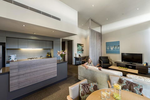 Oaks Redcliffe Mon Komo Suites - Kingaroy Accommodation 21