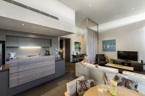 Oaks Redcliffe Mon Komo Suites - Kingaroy Accommodation 20