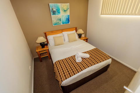 Grand Palais Boolarong Beachside Apartments - Kingaroy Accommodation 13