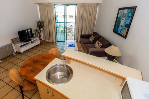 Grand Palais Boolarong Beachside Apartments - Kingaroy Accommodation 10