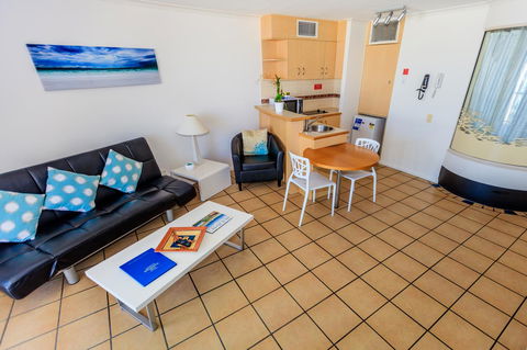 Grand Palais Boolarong Beachside Apartments - Kingaroy Accommodation 14
