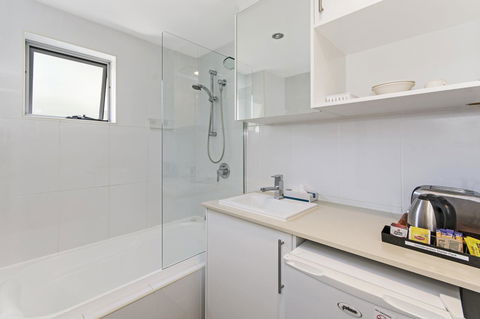 Redvue Holiday Apartments - Kingaroy Accommodation 26