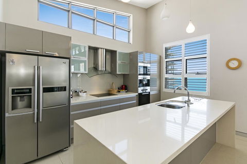 Redvue Holiday Apartments - Kingaroy Accommodation 19