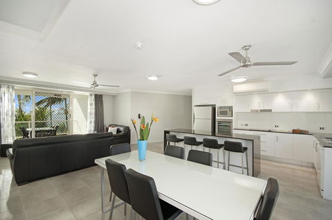 Mariners North Holiday Apartments - Kingaroy Accommodation 40