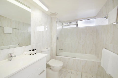 Bali Hai Apartments Noosa - Kingaroy Accommodation 11