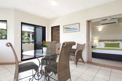 Regal Port Douglas - Kingaroy Accommodation 14