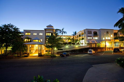 Regal Port Douglas - Kingaroy Accommodation 1
