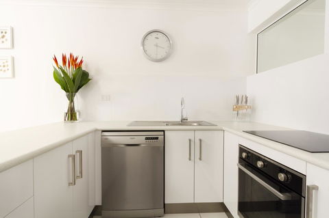 The White House Port Douglas - Kingaroy Accommodation 10