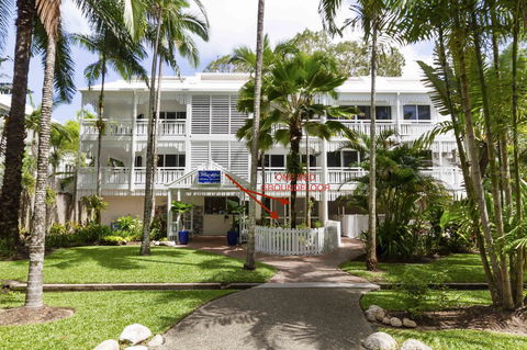The White House Port Douglas - Kingaroy Accommodation 1