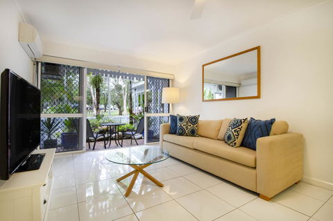 The White House Port Douglas - Kingaroy Accommodation 15