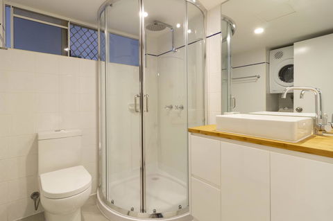 The White House Port Douglas - Kingaroy Accommodation 4