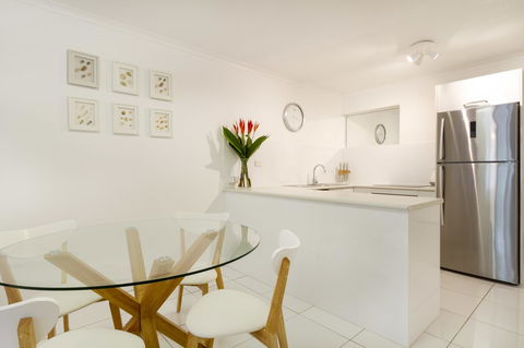 The White House Port Douglas - Kingaroy Accommodation 12