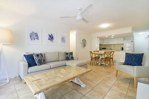 The White House Port Douglas - Kingaroy Accommodation 28
