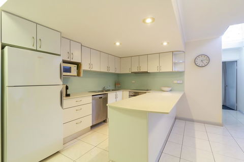 The White House Port Douglas - Kingaroy Accommodation 22