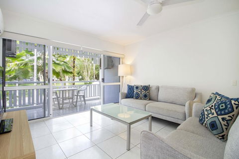 The White House Port Douglas - Kingaroy Accommodation 27