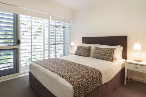 The White House Port Douglas - Kingaroy Accommodation 6