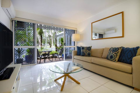 The White House Port Douglas - Kingaroy Accommodation 3