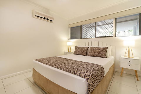 The White House Port Douglas - Kingaroy Accommodation 8