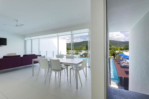 Pool Resort Port Douglas - Kingaroy Accommodation 19
