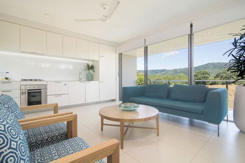 Pool Resort Port Douglas - Kingaroy Accommodation 13