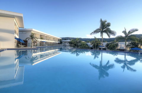Pool Resort Port Douglas - Kingaroy Accommodation 1
