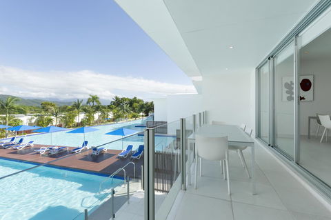 Pool Resort Port Douglas - Kingaroy Accommodation 26