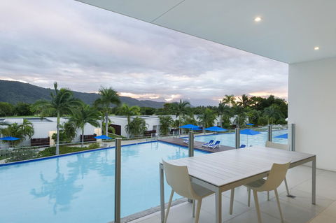 Pool Resort Port Douglas - Kingaroy Accommodation 18