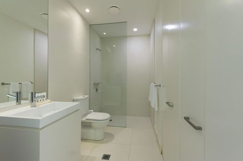 Pool Resort Port Douglas - Kingaroy Accommodation 25