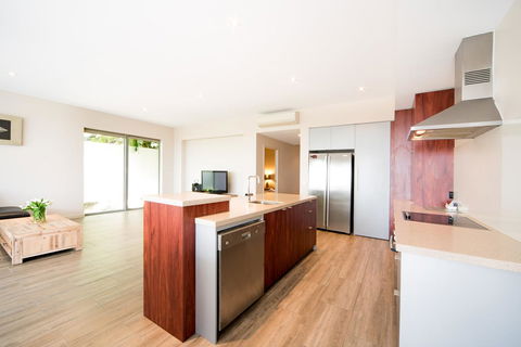Whitsunday Reflections - Kingaroy Accommodation 6