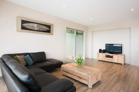 Whitsunday Reflections - Kingaroy Accommodation 9