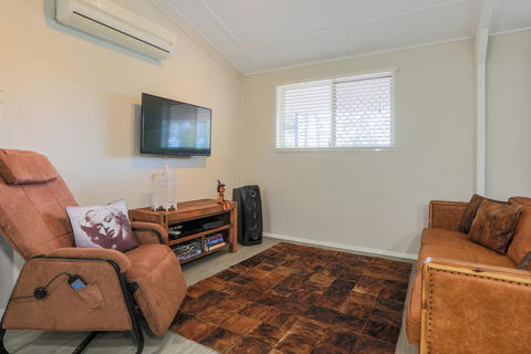 Bed & Breakfast 1 Bedroom Guest House - Kingaroy Accommodation 24