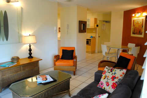 The Port Douglas Queenslander - Kingaroy Accommodation 28
