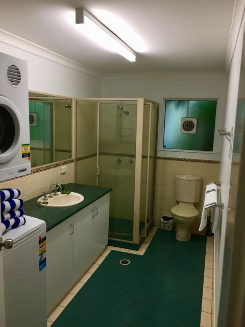 The Port Douglas Queenslander - Kingaroy Accommodation 5