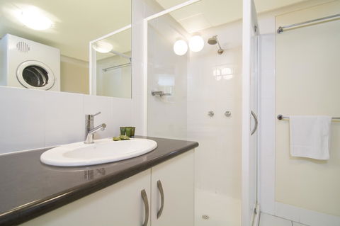 The Port Douglas Queenslander - Kingaroy Accommodation 10